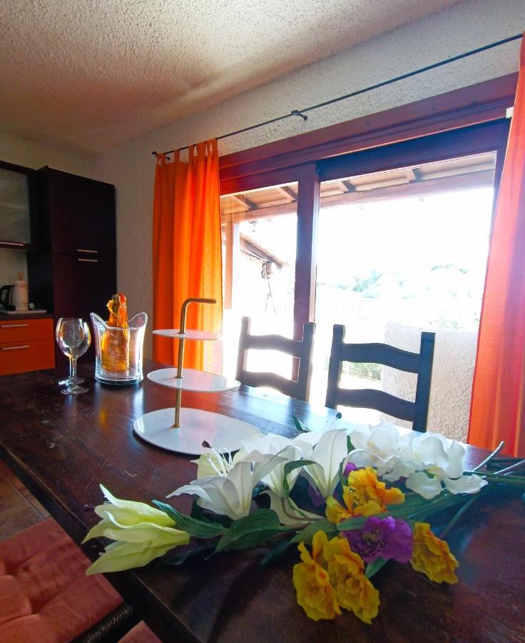 Central House Porto Rotondo Buitenkant foto