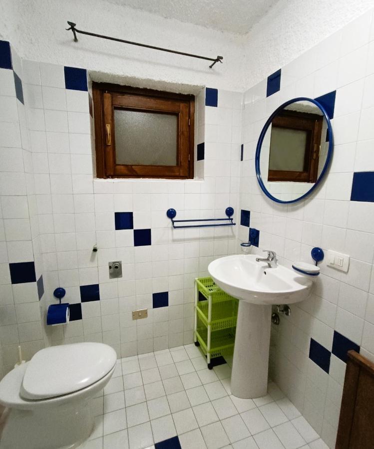 Central House Porto Rotondo Buitenkant foto